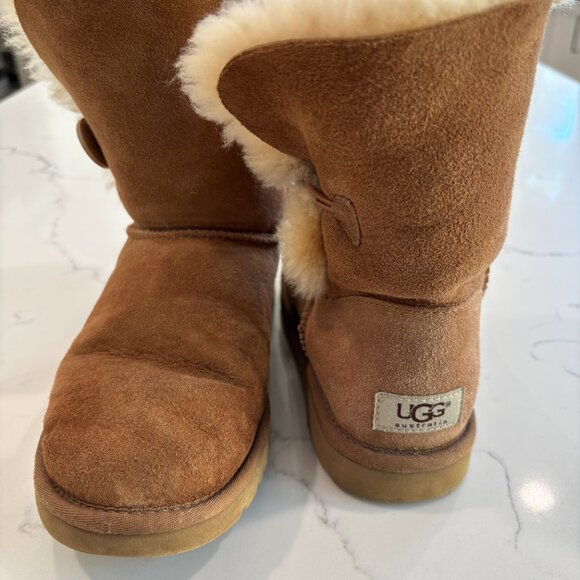 UGG Women's Bailey Button II Boot Chestnut Size 7 - Picture 8 of 8